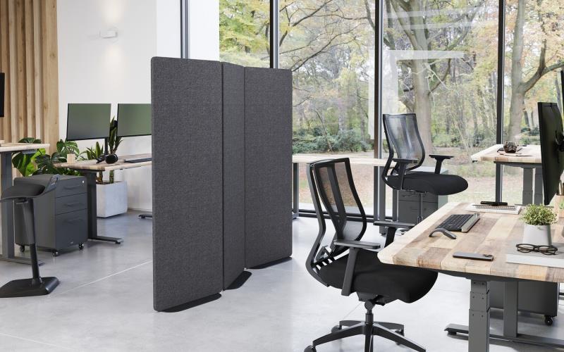 Selecting the Right Privacy Screen in Style and Comfort