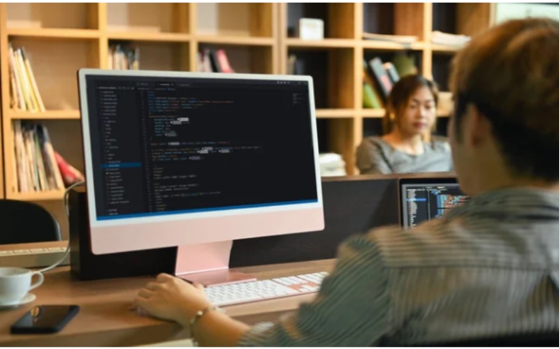 Elevate Your IT Expertise with a Flexible Part Time Computing Diplom